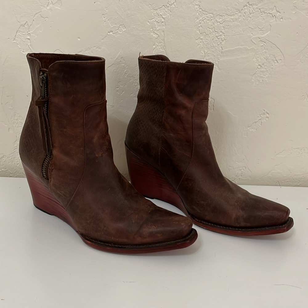 Johnny Ringo 100% Leather Solid Brown Size 10 B - image 3